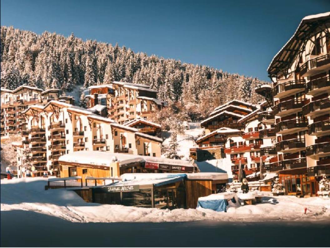 40M2 - Ski Aux Pieds - La Tania - Parking Couvert Eksteriør bilde